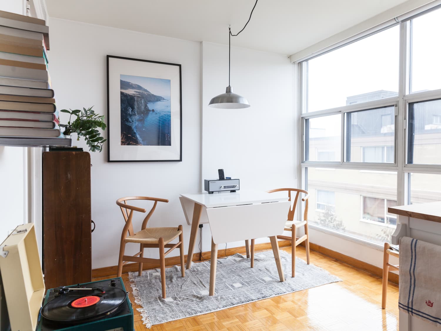 fitting dining table in small kitchen